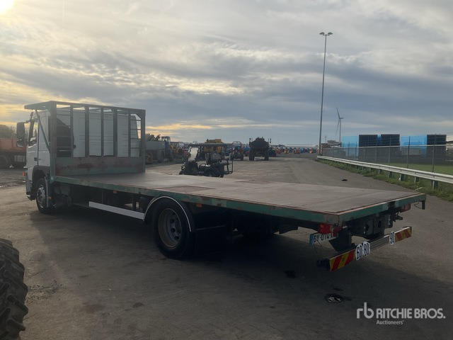 2002 Volvo FM280 4x2 Sleeper Flatbed Truck - Truk flatbed: gambar 4 2002 Volvo FM280 4x2 Sleeper Flatbed Truck - Truk flatbed: gambar 4