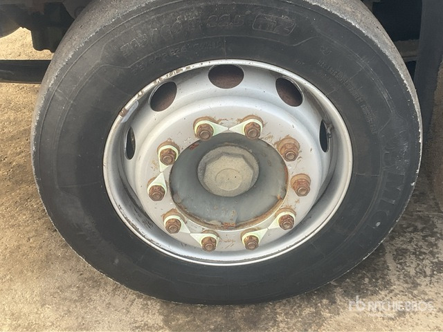 2002 Volvo FM280 4x2 Sleeper Flatbed Truck - Truk flatbed: gambar 5 2002 Volvo FM280 4x2 Sleeper Flatbed Truck - Truk flatbed: gambar 5