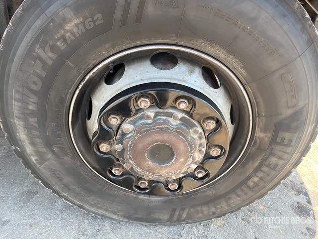 2006 MAN TGA41.430 8x8 Twin-Steer Sleeper Tri/A Dump Truck - Truk jungkit: gambar 4 2006 MAN TGA41.430 8x8 Twin-Steer Sleeper Tri/A Dump Truck - Truk jungkit: gambar 4