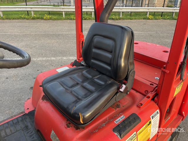 2006 Nissan FD02A25Q Forklift - Forklift diesel: gambar 5 2006 Nissan FD02A25Q Forklift - Forklift diesel: gambar 5