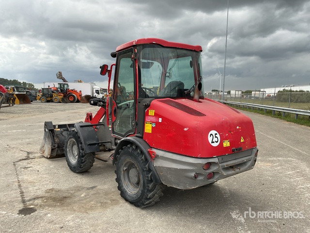 2013 JCB 406 B Wheel Loader - Wheel loader: gambar 3 2013 JCB 406 B Wheel Loader - Wheel loader: gambar 3