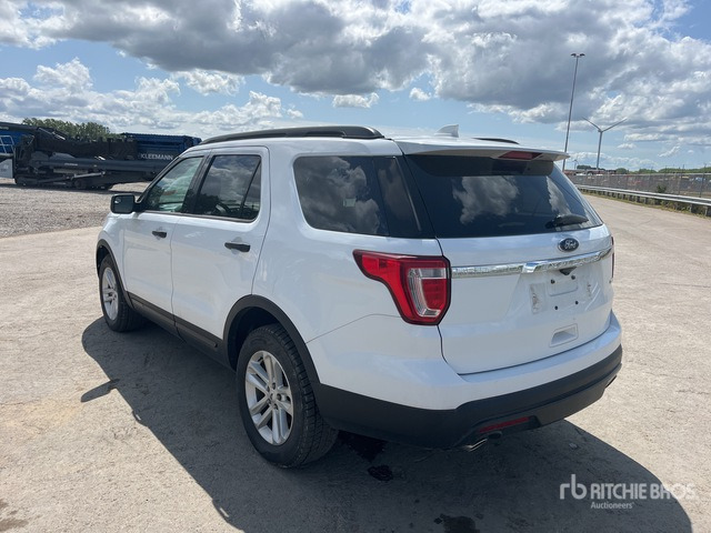2015 Ford Explorer 4WD SUV - Mobil SUV: gambar 2 2015 Ford Explorer 4WD SUV - Mobil SUV: gambar 2