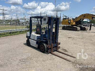 KOMATSU FD25T - Forklift: gambar 4 KOMATSU FD25T - Forklift: gambar 4