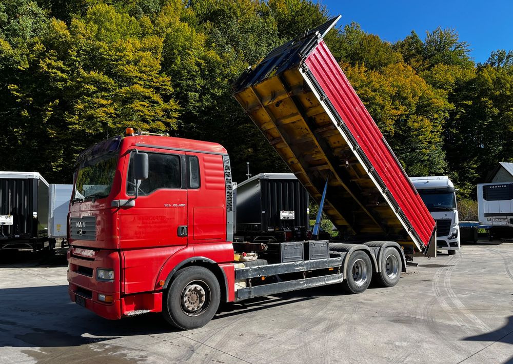 MAN TGA 26.480 // Wywrotka 3 stronna // 2004 Rok // 6x4 // Kiper Schwarzmuller // - Truk jungkit: gambar 1 MAN TGA 26.480 // Wywrotka 3 stronna // 2004 Rok // 6x4 // Kiper Schwarzmuller // - Truk jungkit: gambar 1