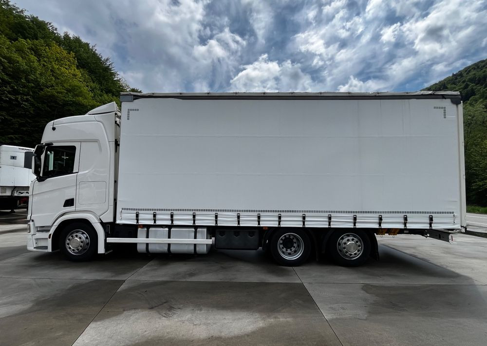 Scania R410 // 2018 Rok 6x2 // Retarder // Automat // Led // Navi // 77 // - Truk dengan terpal samping: gambar 5 Scania R410 // 2018 Rok 6x2 // Retarder // Automat // Led // Navi // 77 // - Truk dengan terpal samping: gambar 5