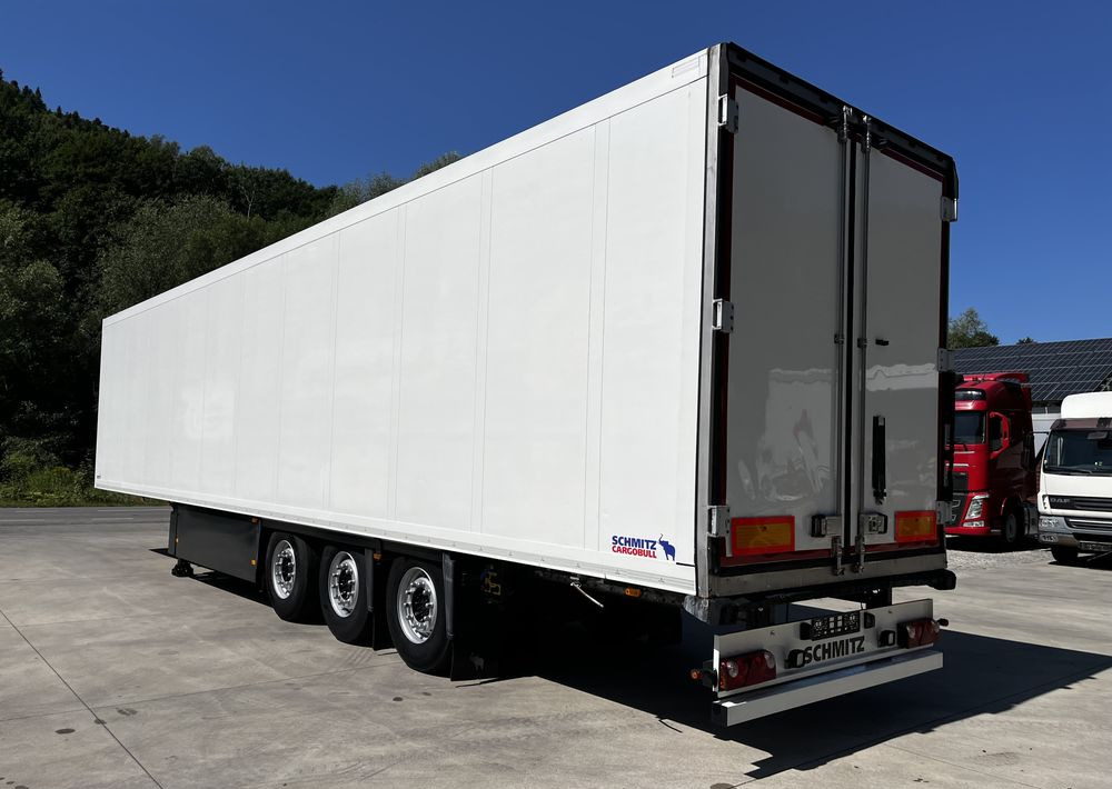 Schmitz Cargobull Chłodnia // 2010 Rok // 2 osie podnoszone // Doppelstock // Kosz paletowy // - Semi-trailer berpendingin: gambar 3 Schmitz Cargobull Chłodnia // 2010 Rok // 2 osie podnoszone // Doppelstock // Kosz paletowy // - Semi-trailer berpendingin: gambar 3