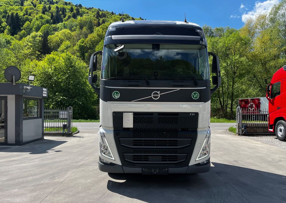 Volvo FH 500 EURO 6 // Standard // 2024 Rok // Parkclima // Globe XL // Skóry // Joystick // - Tractor head: gambar 3 Volvo FH 500 EURO 6 // Standard // 2024 Rok // Parkclima // Globe XL // Skóry // Joystick // - Tractor head: gambar 3