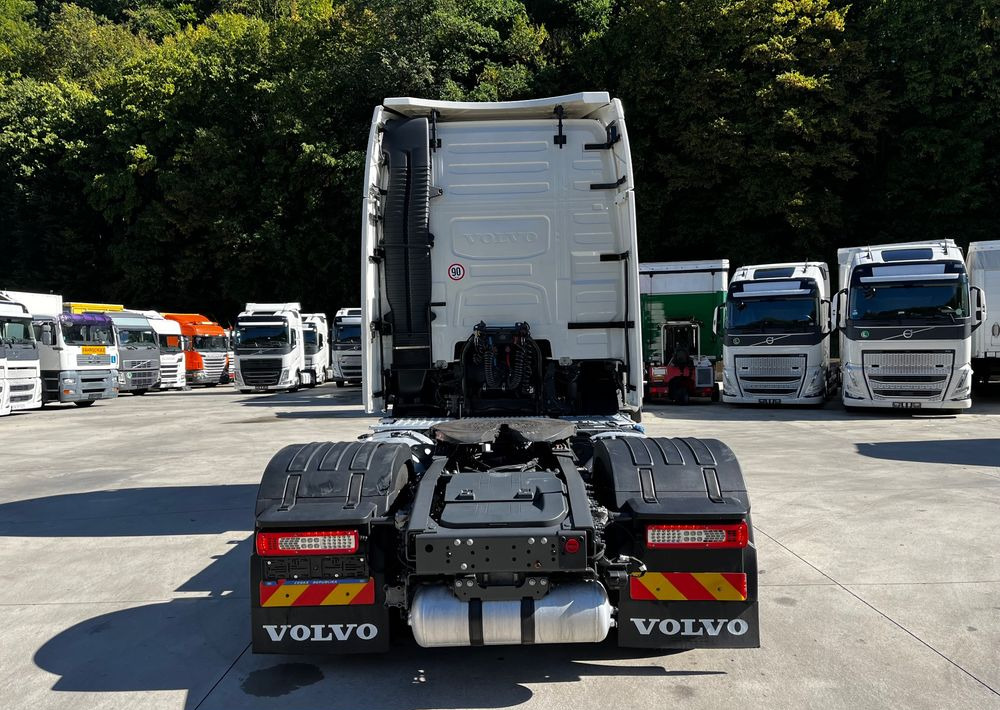 Volvo FH 500 // Zamiana na starszy // EURO 6 // Standard // 2024 Rok // Parkclima // Globe XL // Skóry // Joystick // - Tractor head: gambar 5 Volvo FH 500 // Zamiana na starszy // EURO 6 // Standard // 2024 Rok // Parkclima // Globe XL // Skóry // Joystick // - Tractor head: gambar 5
