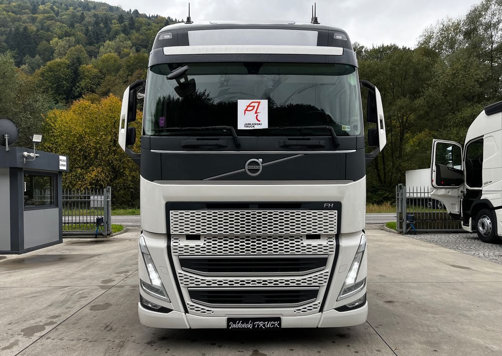 Volvo FH500 // Mega // Zamiana na starszy // 2021 Rok // New Face // Parkclima // Joystick // Serwisowany !!! - Tractor head: gambar 2 Volvo FH500 // Mega // Zamiana na starszy // 2021 Rok // New Face // Parkclima // Joystick // Serwisowany !!! - Tractor head: gambar 2