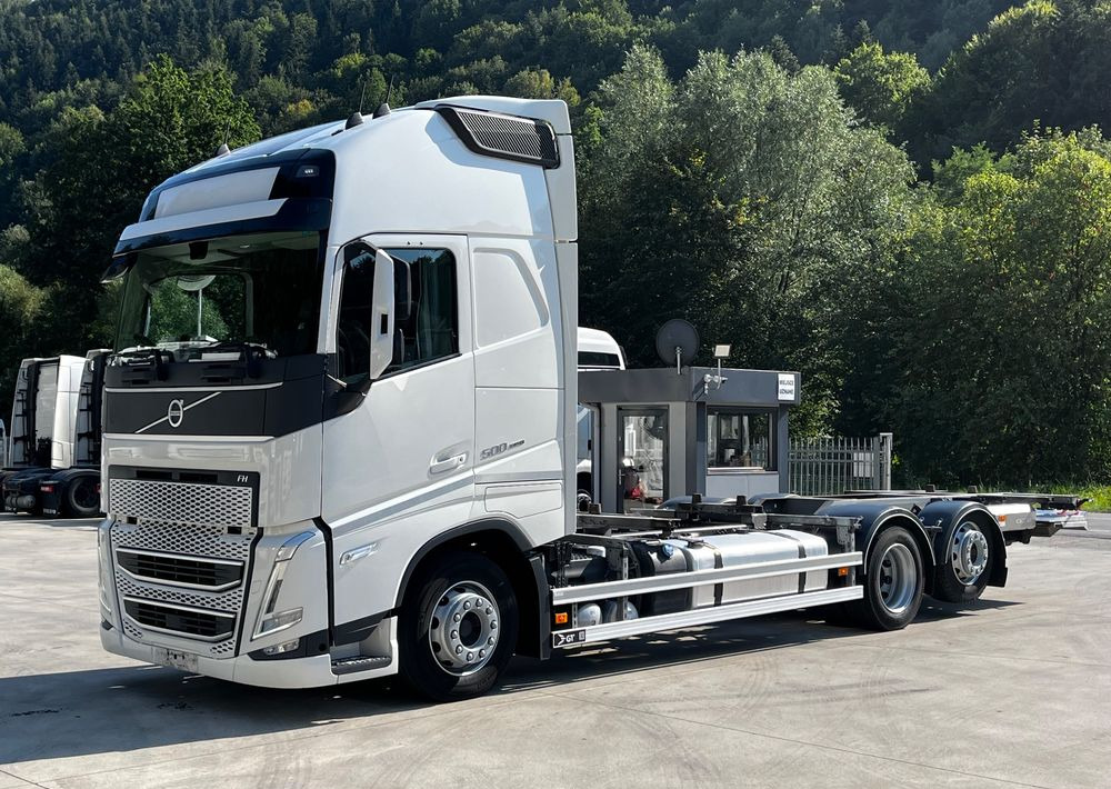 Volvo FH500 BDF 6x2 // Dolny zaczep // Euro 6 motor ! // New Face // XXL Cab // - Truk sasis: gambar 1 Volvo FH500 BDF 6x2 // Dolny zaczep // Euro 6 motor ! // New Face // XXL Cab // - Truk sasis: gambar 1