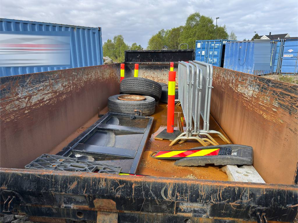 Annet Krokcontainer Hook lift container 15m3 - Wadah kontainer: gambar 4 Annet Krokcontainer Hook lift container 15m3 - Wadah kontainer: gambar 4