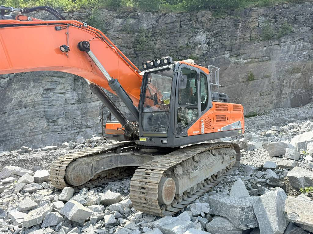 Doosan DX 300 LC-5 - Ekskavator perayap: gambar 2 Doosan DX 300 LC-5 - Ekskavator perayap: gambar 2