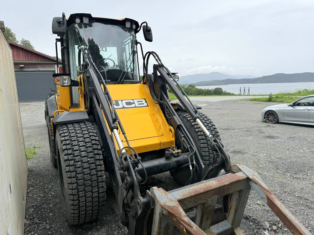 Wheel loader JCB 413K: gambar 6