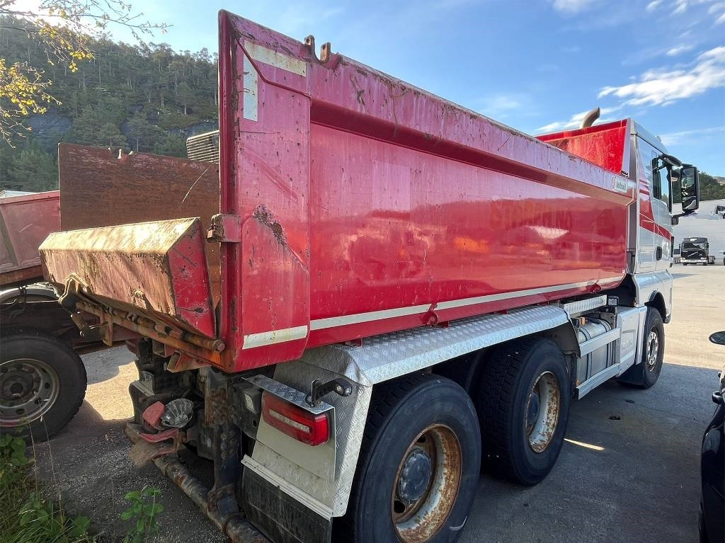 MAN TGX 26.580 6x4 - Truk jungkit: gambar 2 MAN TGX 26.580 6x4 - Truk jungkit: gambar 2