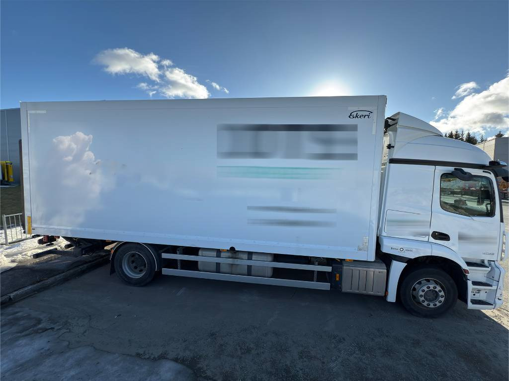 Mercedes-Benz Actros 1833 - Truk box: gambar 4 Mercedes-Benz Actros 1833 - Truk box: gambar 4
