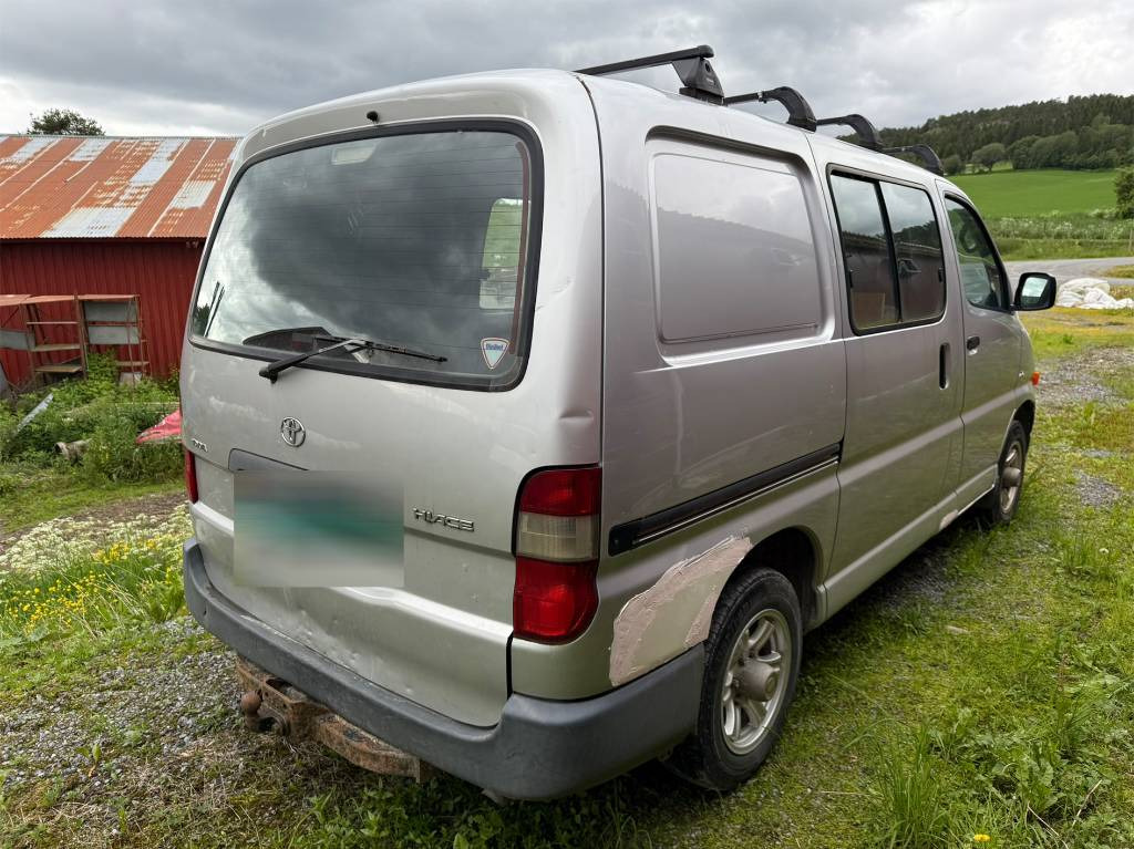 Toyota Hiace 4x4 - Van panel: gambar 5 Toyota Hiace 4x4 - Van panel: gambar 5