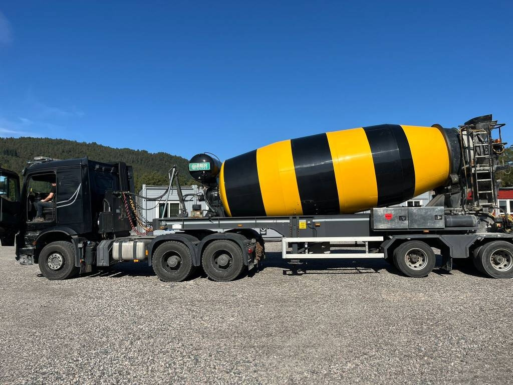 Mercedes-Benz Arocs 6X4 AMT BT 220 semi-trailer concrete mixer - Tractor head, Semi-trailer mixer beton: gambar 1 Mercedes-Benz Arocs 6X4 AMT BT 220 semi-trailer concrete mixer - Tractor head, Semi-trailer mixer beton: gambar 1