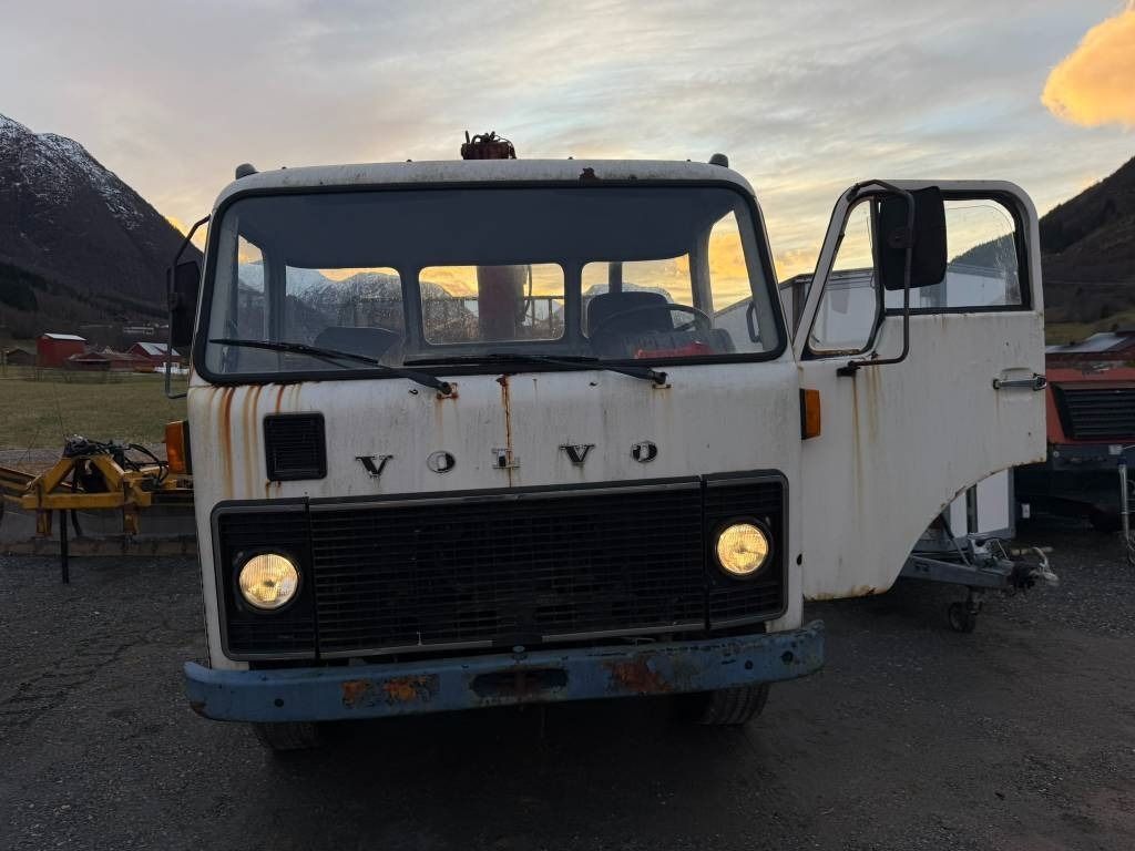 Volvo F 86 42 Hiab 550-2 - Truk derek: gambar 1 Volvo F 86 42 Hiab 550-2 - Truk derek: gambar 1