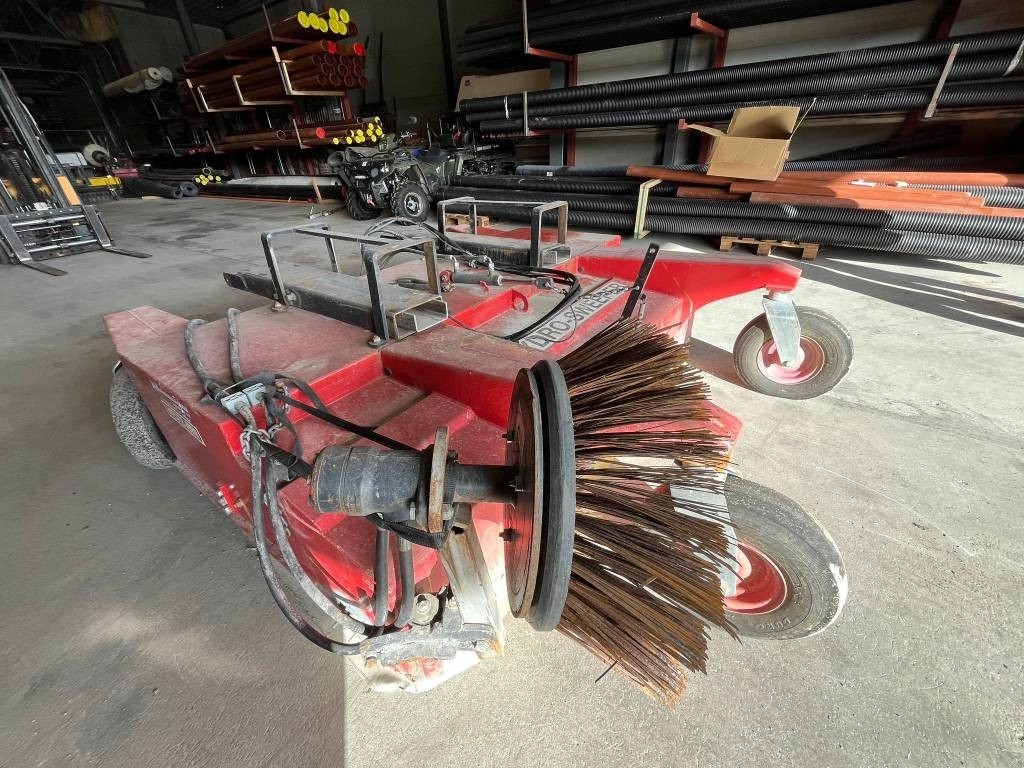 Westbjorn Hydro-Sweeper 2000 SSH - Sapu: gambar 5 Westbjorn Hydro-Sweeper 2000 SSH - Sapu: gambar 5