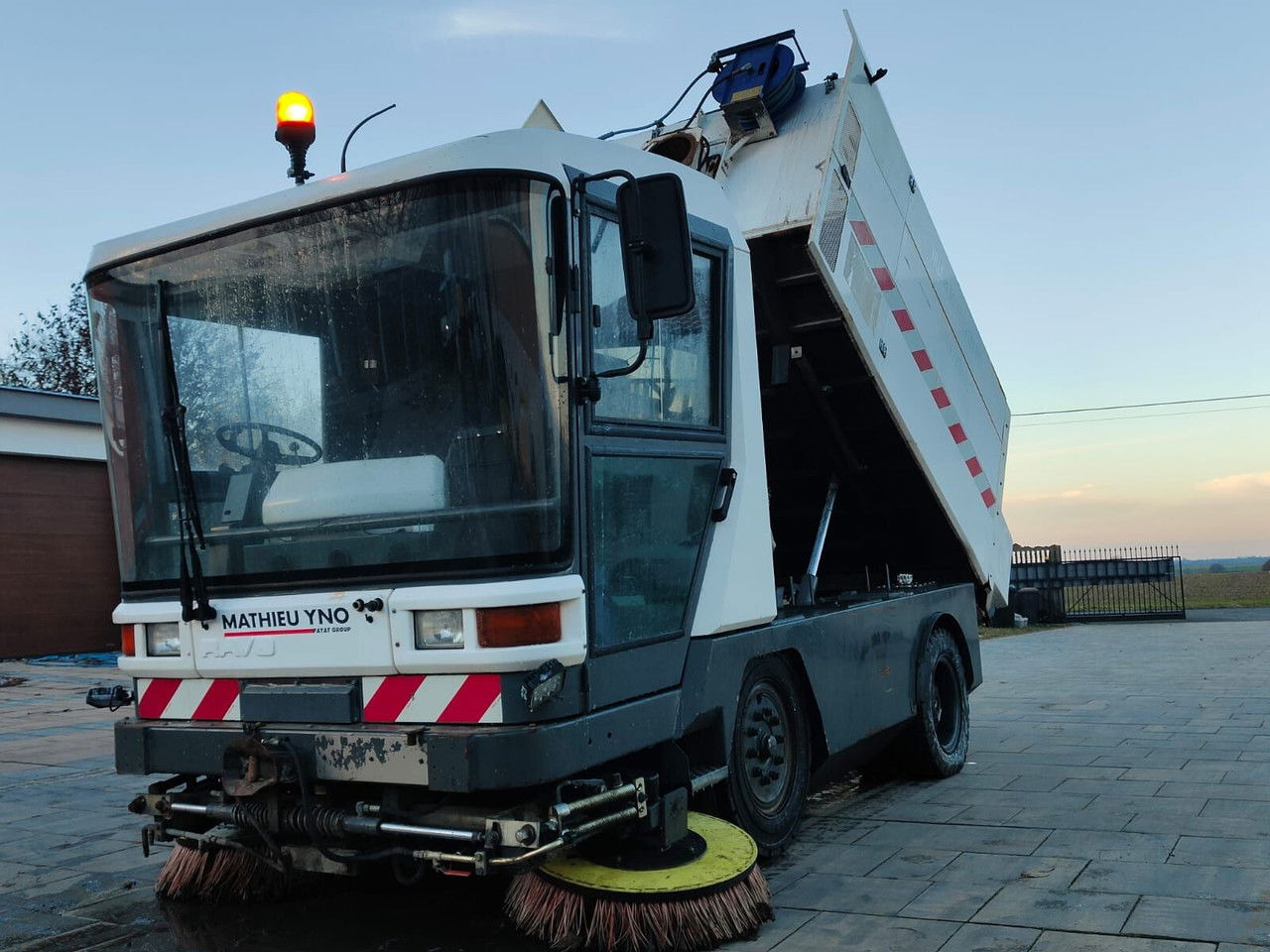Diversen Yno Ravo 5002 530 C 540 NA CZĘŚCI Mathieu Yno Ravo 5002 530 C 540 NA CZ - Penyapu jalan: gambar 3 Diversen Yno Ravo 5002 530 C 540 NA CZĘŚCI Mathieu Yno Ravo 5002 530 C 540 NA CZ - Penyapu jalan: gambar 3