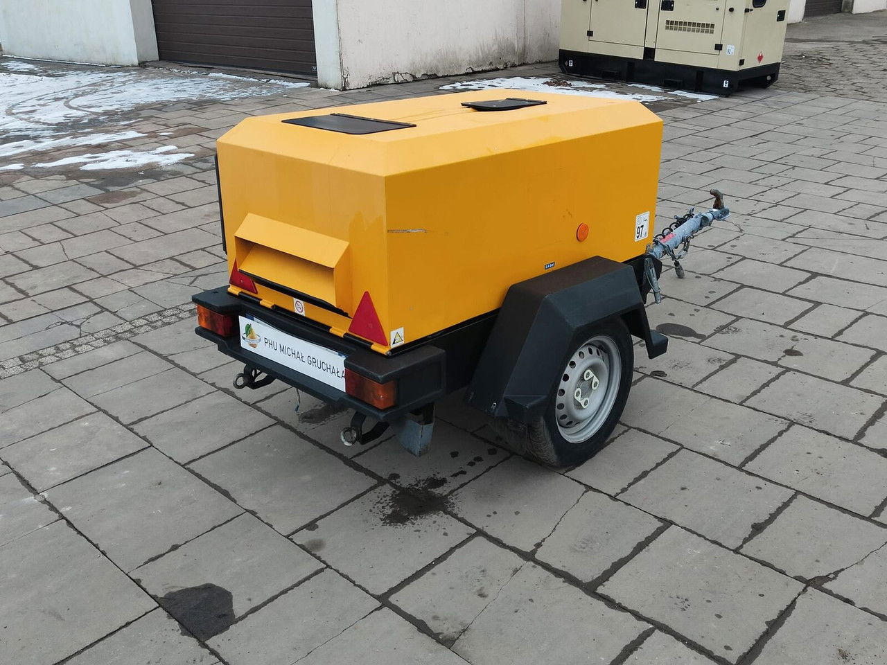 Doosan 7/20 - Kompresor udara: gambar 3 Doosan 7/20 - Kompresor udara: gambar 3