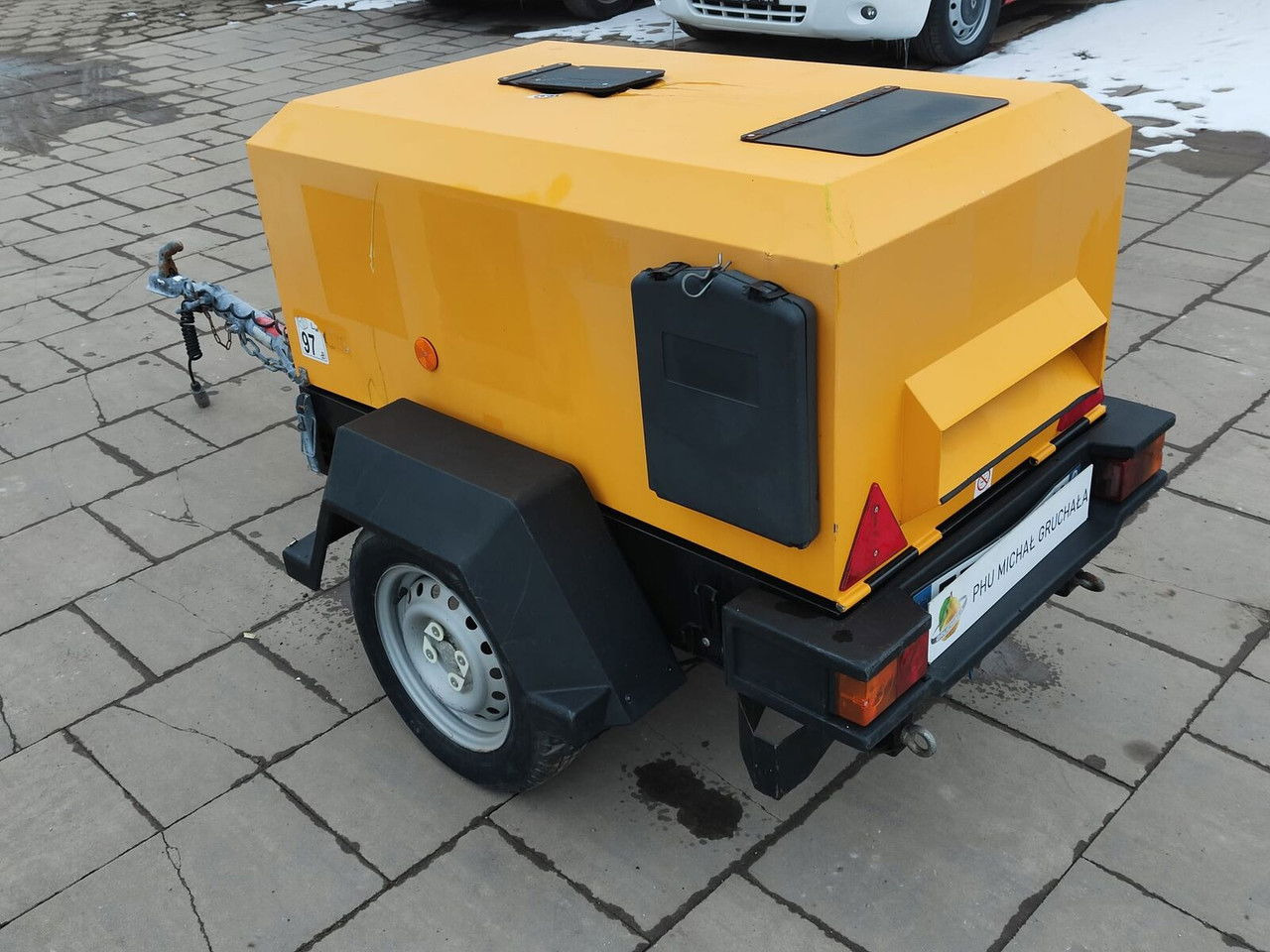 Doosan 7/20 - Kompresor udara: gambar 1 Doosan 7/20 - Kompresor udara: gambar 1