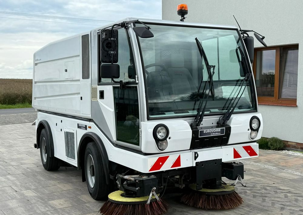 Inny Bucher Citycat 5000 - Truk sampah: gambar 1 Inny Bucher Citycat 5000 - Truk sampah: gambar 1