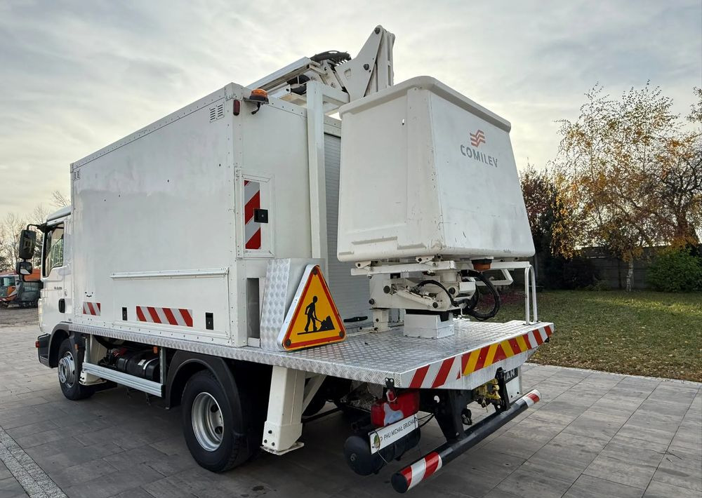 MAN TGL 12.250 - Platform udara yang dipasang di truk: gambar 3 MAN TGL 12.250 - Platform udara yang dipasang di truk: gambar 3