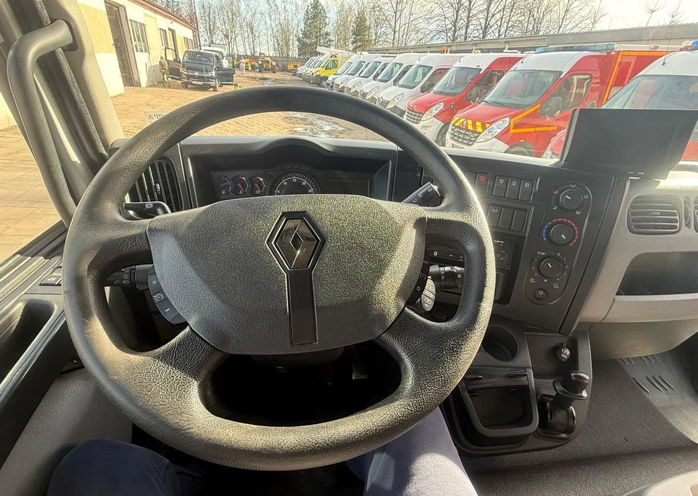 Truk dengan terpal samping Renault D12: gambar 11