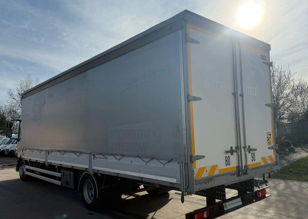 Truk dengan terpal samping Renault D12: gambar 6