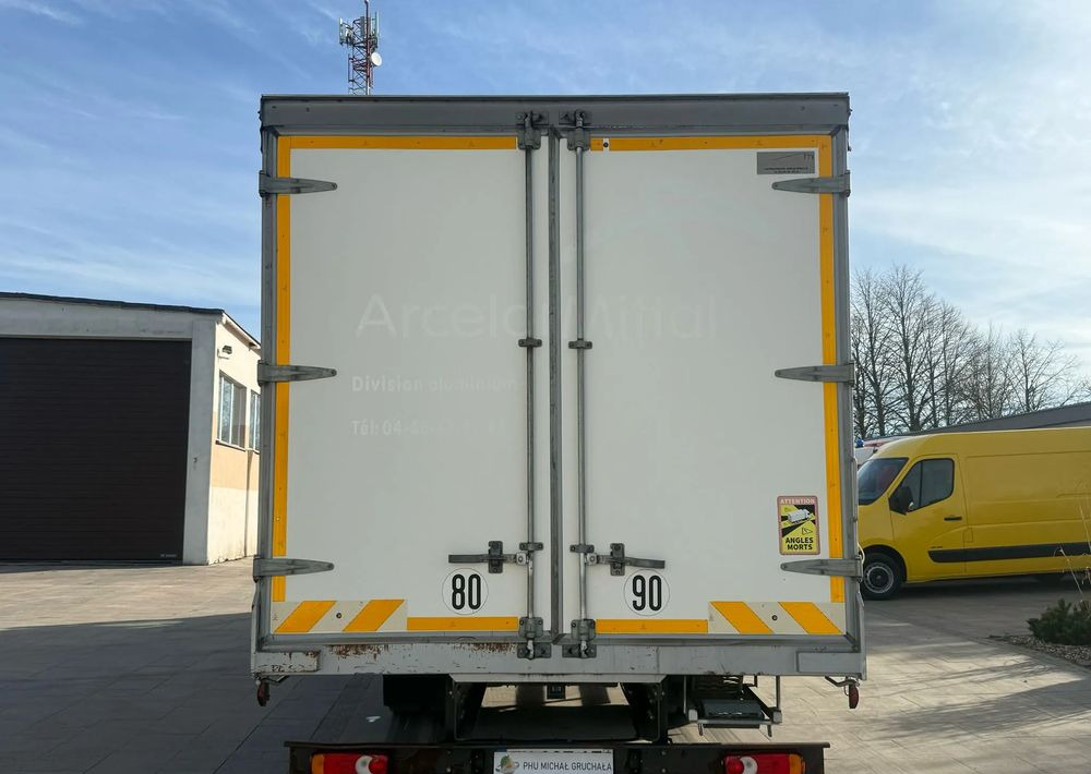 Truk dengan terpal samping Renault D12: gambar 7