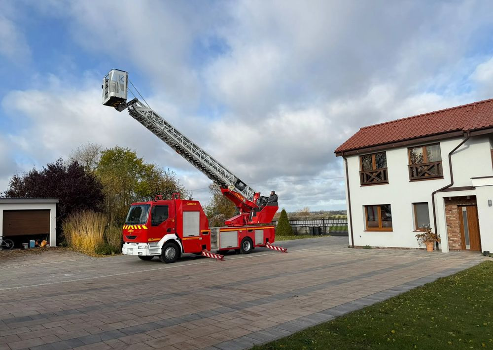 Renault Midlum 210 - Truk pemadam kebakaran: gambar 2 Renault Midlum 210 - Truk pemadam kebakaran: gambar 2