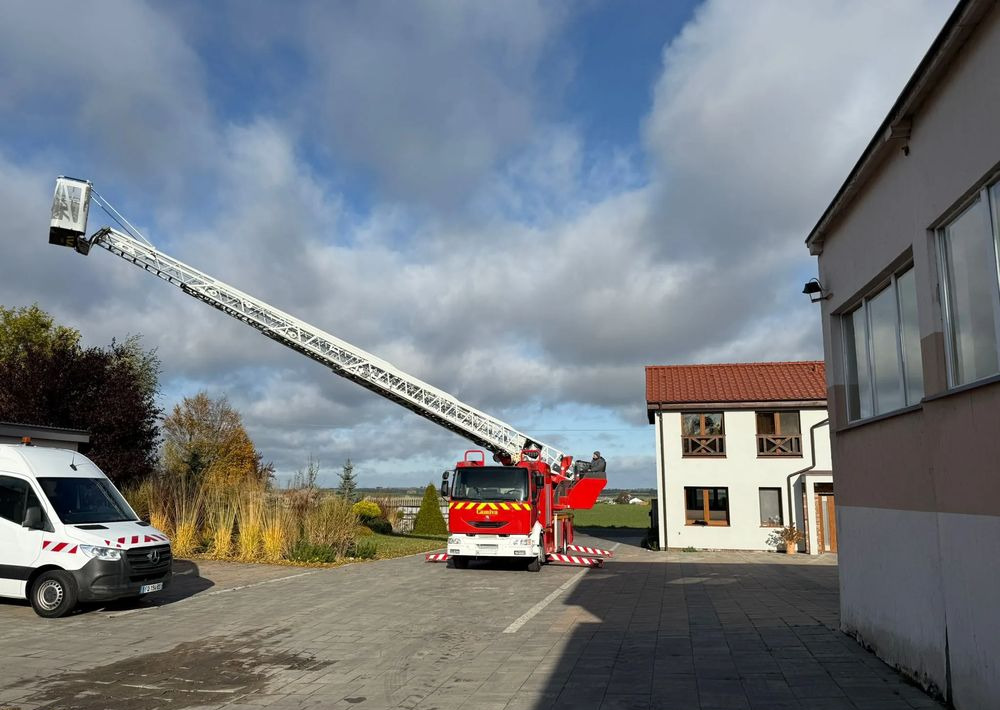 Renault Midlum 210 - Truk pemadam kebakaran: gambar 5 Renault Midlum 210 - Truk pemadam kebakaran: gambar 5