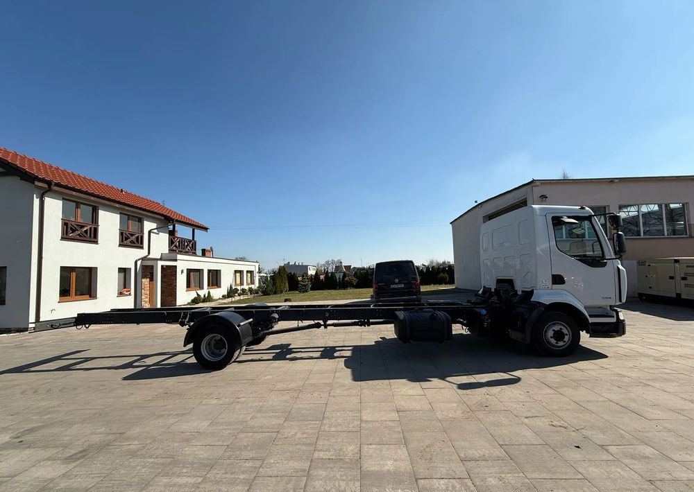 Renault Midlum 220 DXI - Truk sasis: gambar 4 Renault Midlum 220 DXI - Truk sasis: gambar 4