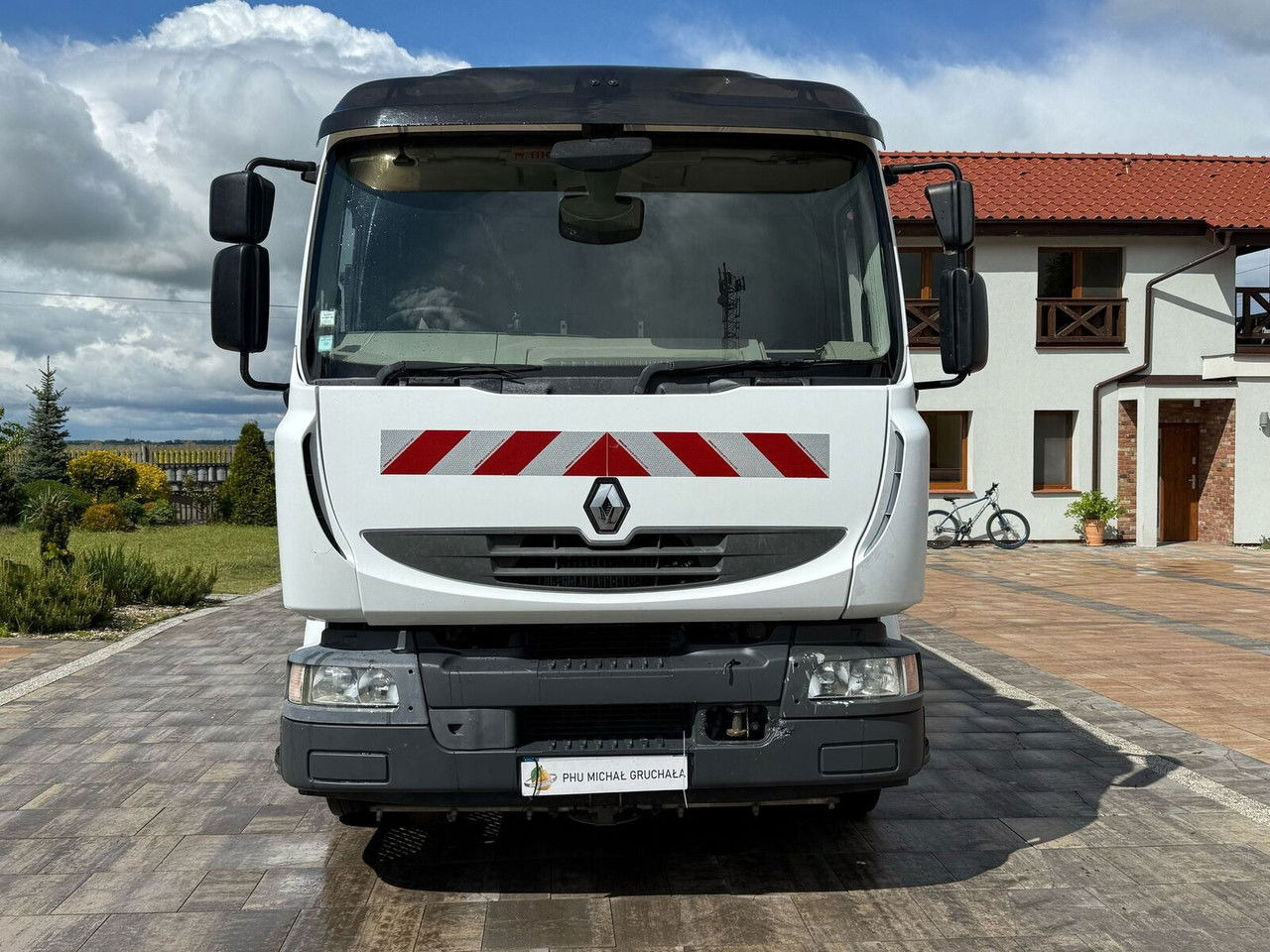 Renault Midlum 270 - Penyapu jalan: gambar 2 Renault Midlum 270 - Penyapu jalan: gambar 2