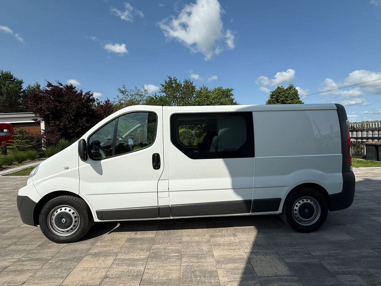 Renault Trafic 2.0 Doka 6 osobowy Klimatyzacja Hak - Van kecil: gambar 5 Renault Trafic 2.0 Doka 6 osobowy Klimatyzacja Hak - Van kecil: gambar 5