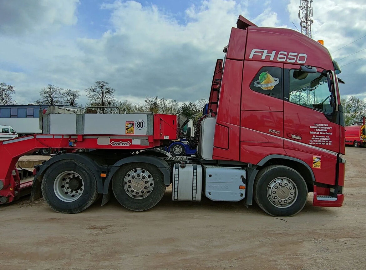 Volvo Volvo Nooteboom FH 16 650 FH 16 650 TIEFBETT EURO 38-02 - Tractor head: gambar 4 Volvo Volvo Nooteboom FH 16 650 FH 16 650 TIEFBETT EURO 38-02 - Tractor head: gambar 4