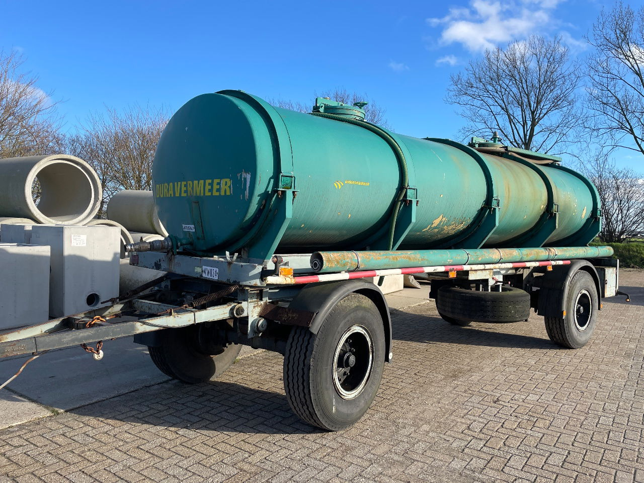 Burg Bitumen tank inox 14.000L - Trailer tangki: gambar 1 Burg Bitumen tank inox 14.000L - Trailer tangki: gambar 1