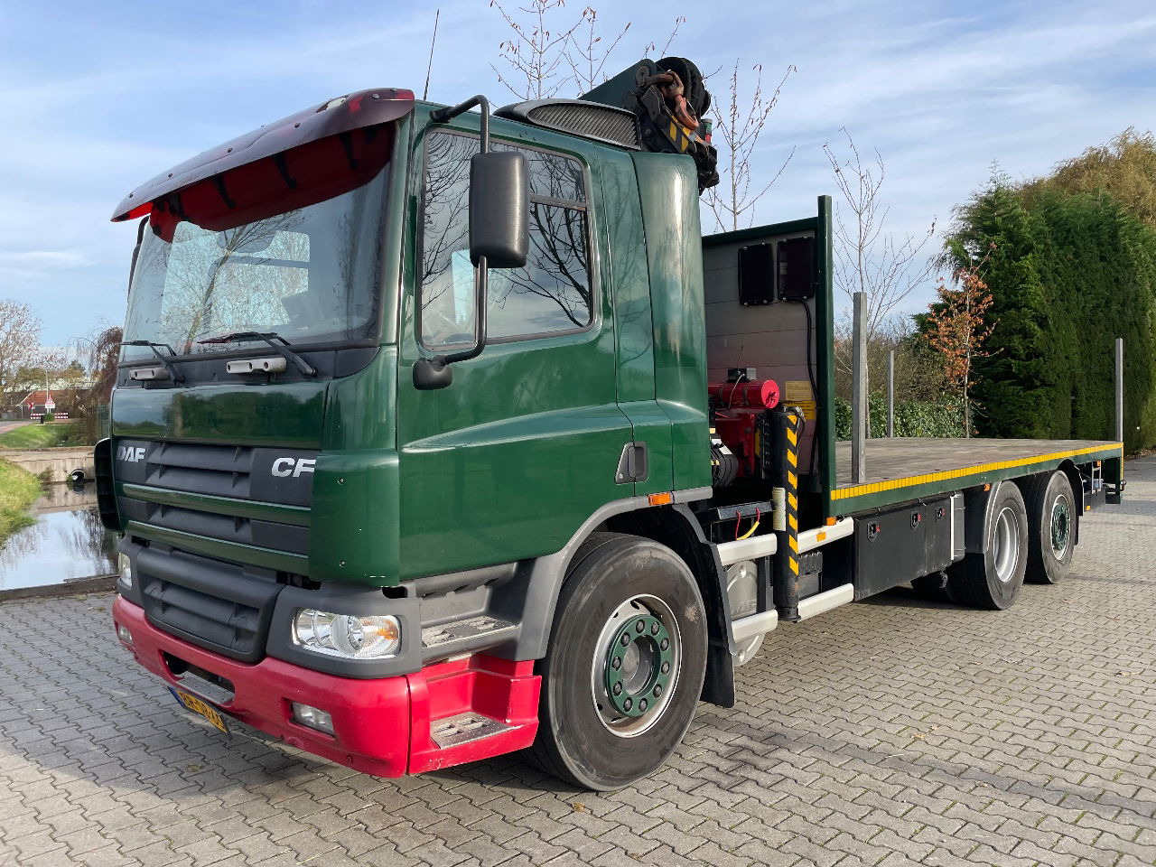 DAF CF 75.310 With Palfinger PK20002 crane - Truk flatbed, Truk derek: gambar 2 DAF CF 75.310 With Palfinger PK20002 crane - Truk flatbed, Truk derek: gambar 2