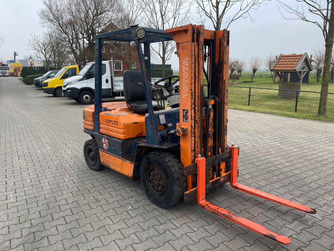 Toyota 2.5ton diesel triplo heftruck forklift - Forklift: gambar 4 Toyota 2.5ton diesel triplo heftruck forklift - Forklift: gambar 4