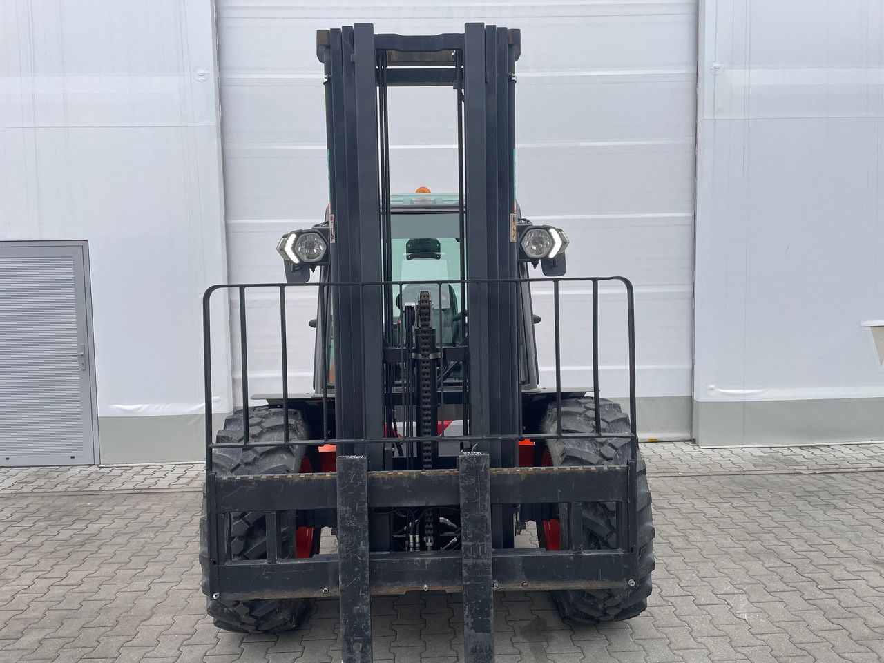 Ausa C351HX4 - Forklift medan kasar: gambar 4 Ausa C351HX4 - Forklift medan kasar: gambar 4