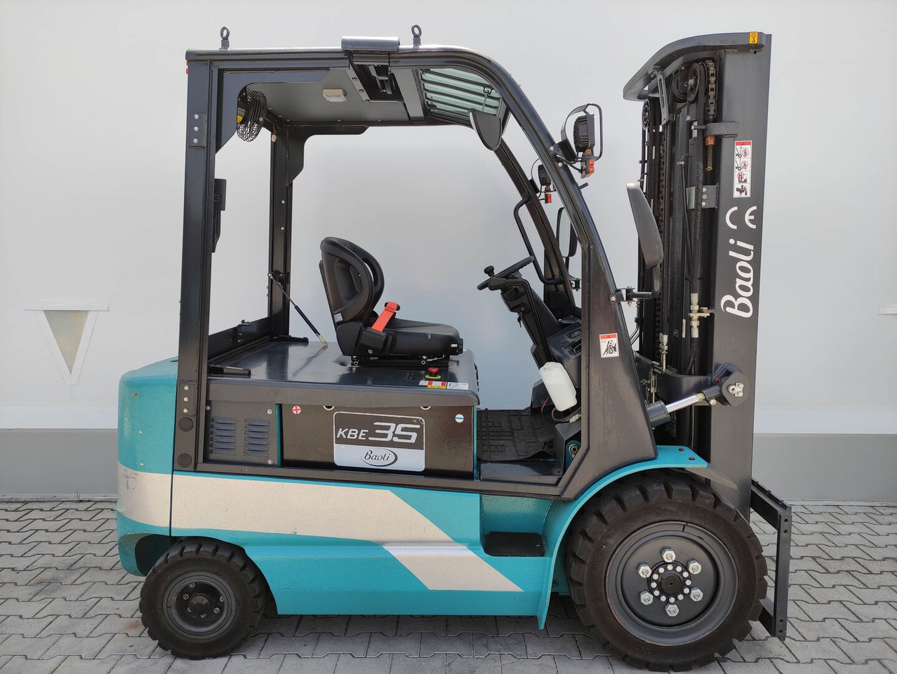 Baoli KBE35 - Forklift listrik: gambar 2 Baoli KBE35 - Forklift listrik: gambar 2