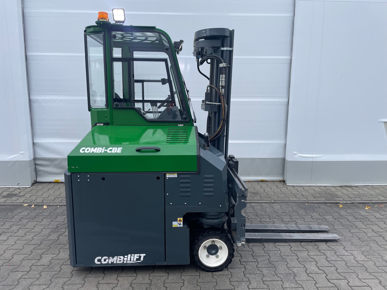 Combilift CBE 2500 - Loader empat arah: gambar 2 Combilift CBE 2500 - Loader empat arah: gambar 2