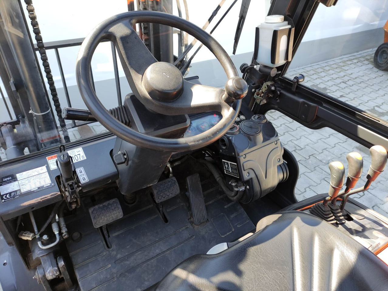 Doosan D30 GP - Forklift diesel: gambar 5 Doosan D30 GP - Forklift diesel: gambar 5