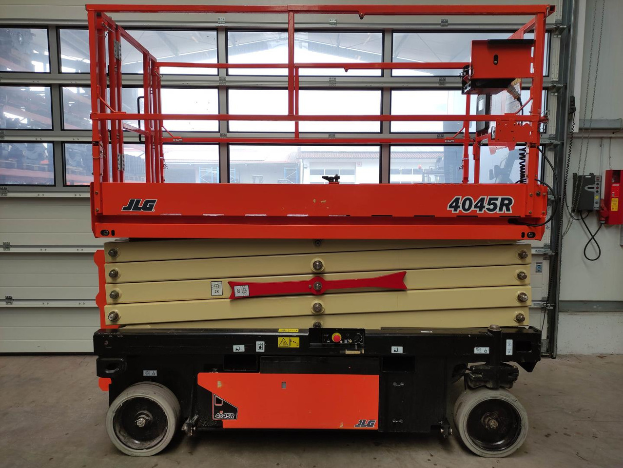 JLG 4045R - Scissor lifts: gambar 2 JLG 4045R - Scissor lifts: gambar 2