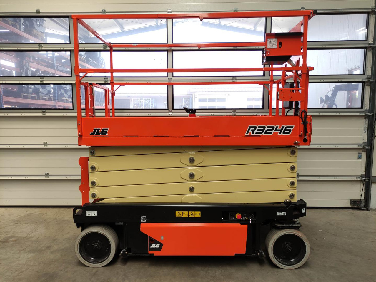 JLG R3246 - Scissor lifts: gambar 2 JLG R3246 - Scissor lifts: gambar 2
