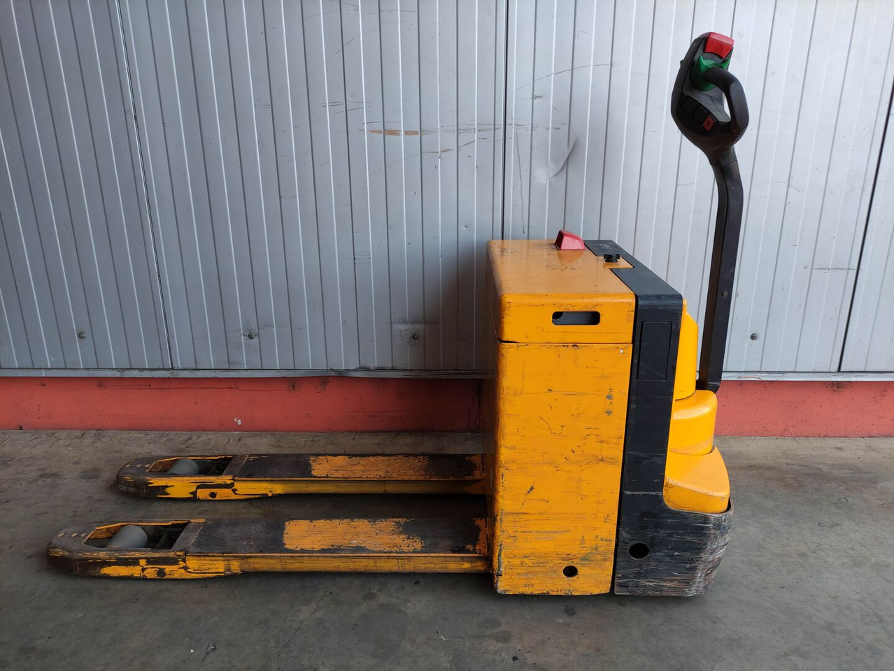 Jungheinrich ELE16G - Truk pallet: gambar 1 Jungheinrich ELE16G - Truk pallet: gambar 1