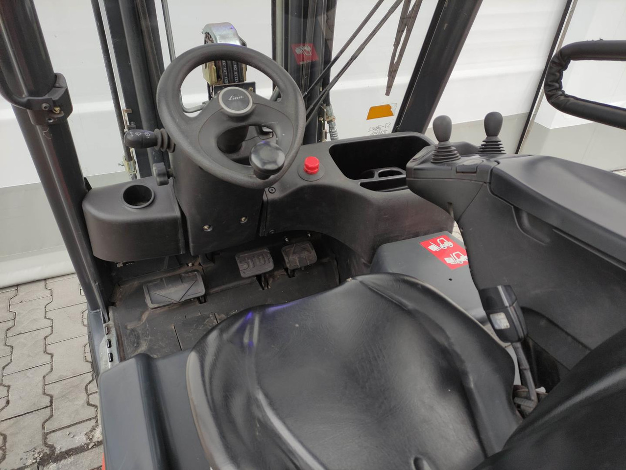 Linde E14-02-386 - Forklift listrik: gambar 5 Linde E14-02-386 - Forklift listrik: gambar 5