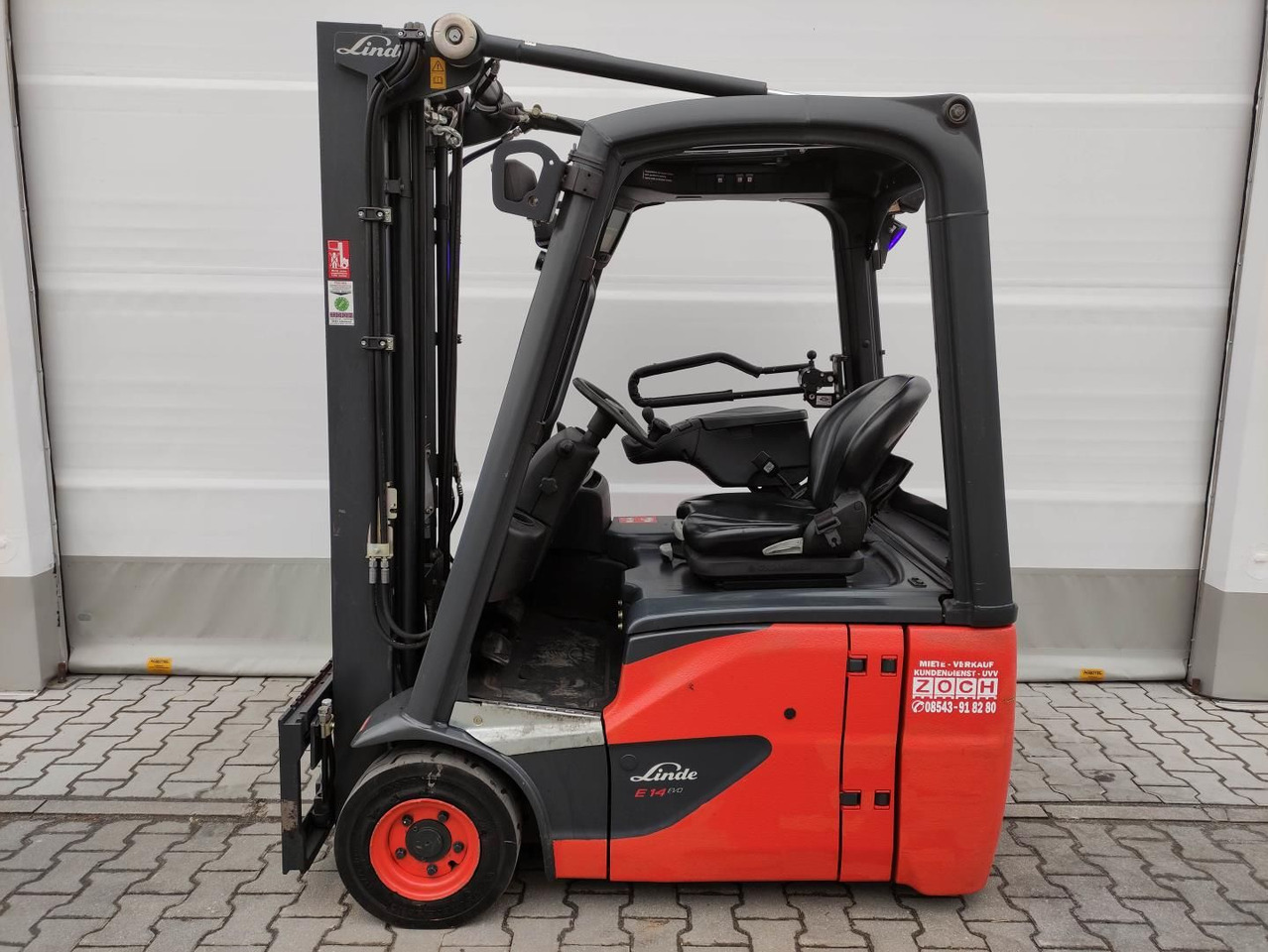 Linde E14-02-386 - Forklift listrik: gambar 1 Linde E14-02-386 - Forklift listrik: gambar 1