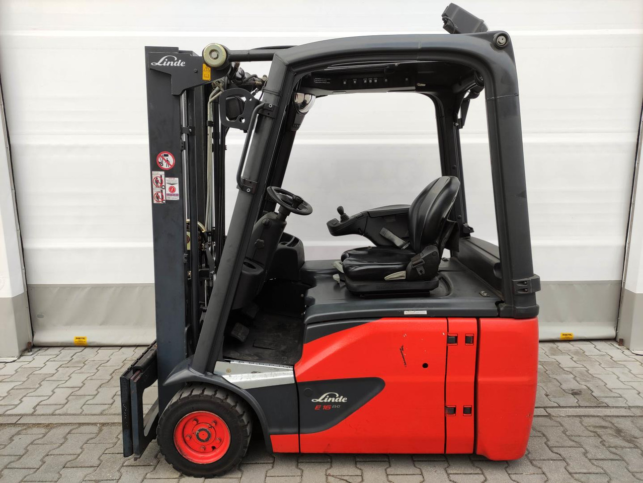Linde E16-02-386-EVO - Forklift listrik: gambar 1 Linde E16-02-386-EVO - Forklift listrik: gambar 1